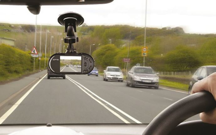 Dash Cam Benefits: Advantages of Using Car Dashboard Cameras - CARS24